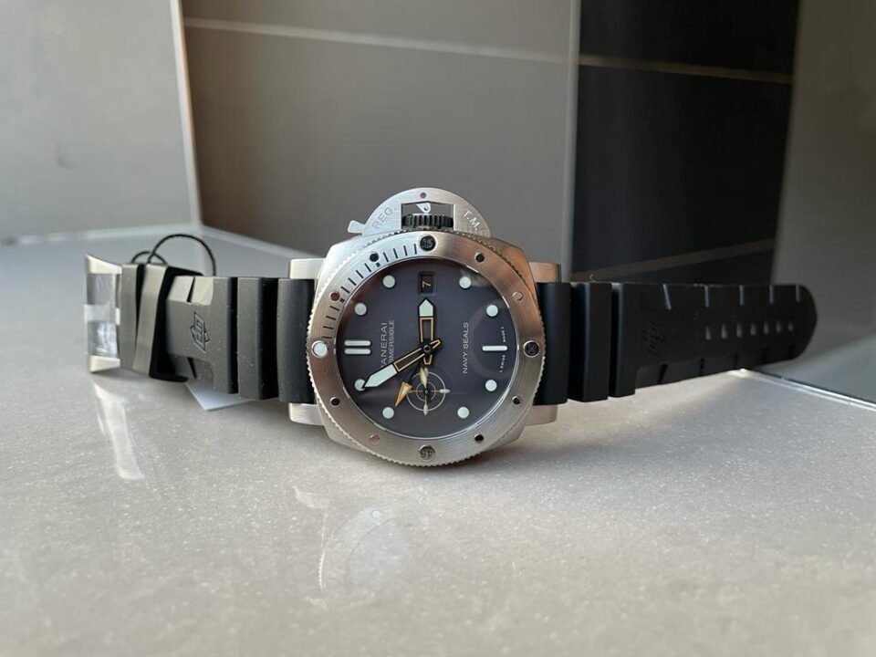 PAM1323 Y GMT VSF 1:1 Best Edition Dark Gray Dial on Black Rubber Strap P9011 - Image 6