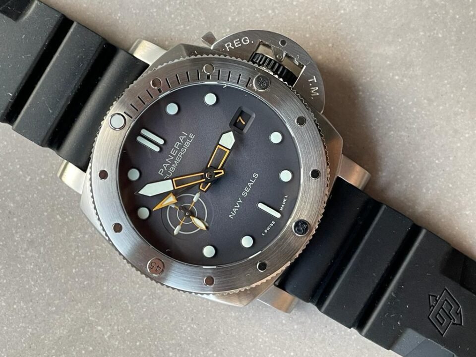 PAM1323 Y GMT VSF 1:1 Best Edition Dark Gray Dial on Black Rubber Strap P9011 - Image 7