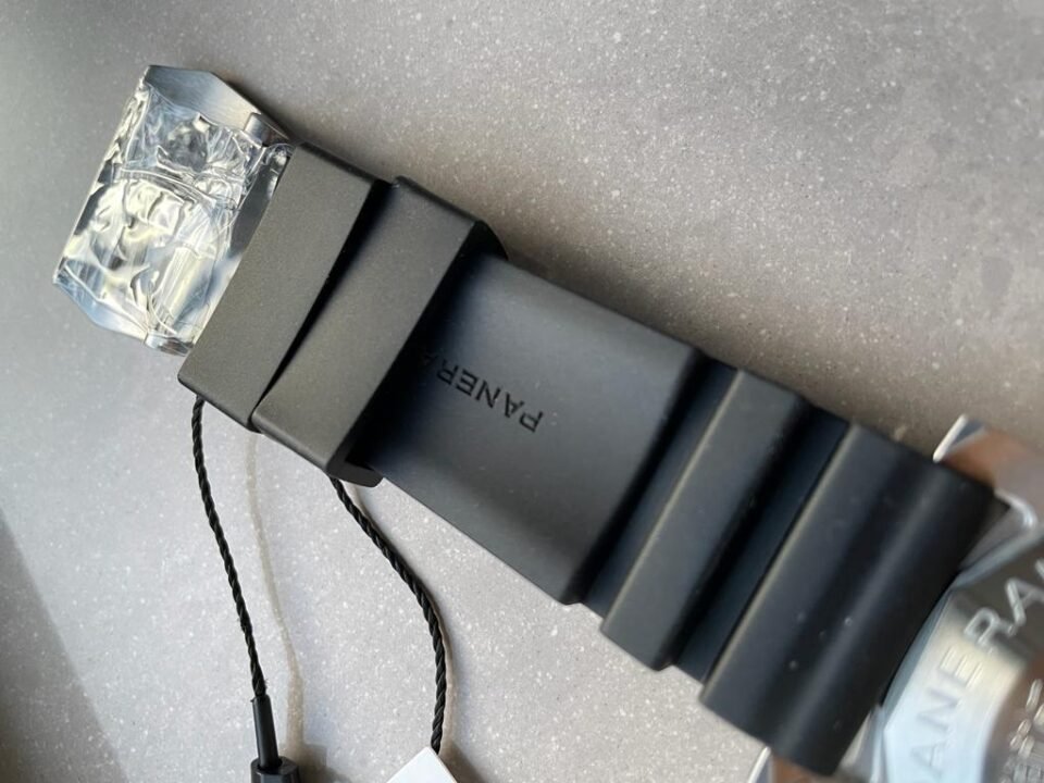 PAM1323 Y GMT VSF 1:1 Best Edition Dark Gray Dial on Black Rubber Strap P9011 - Image 16