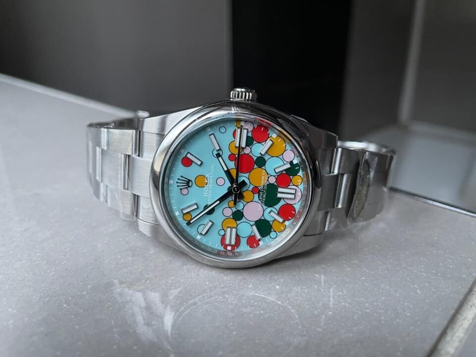 Oyster Perpetual 41mm 124300 celebration 904L SS Bubbles Dial on SS Oyster Bracelet Clean VR3230 - Image 7