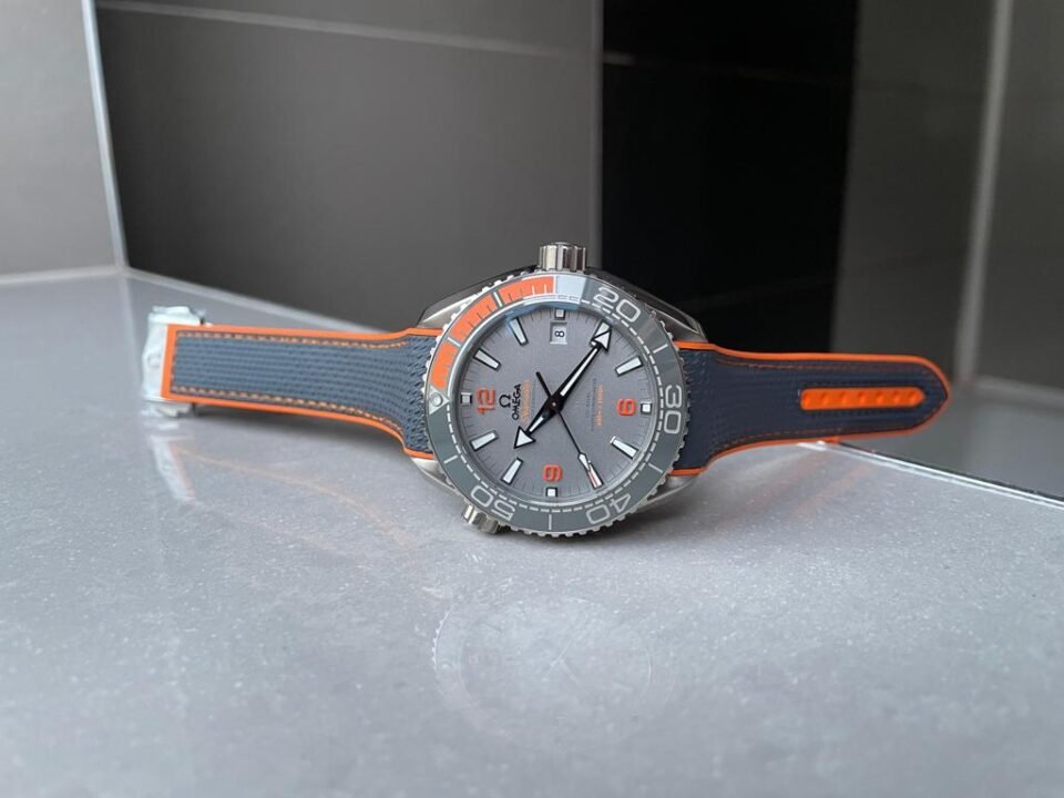 Seamaster Planet Ocean 600m Master Chronometer TI Grey Dial on Rubber Strap VSF A8900 - Image 9