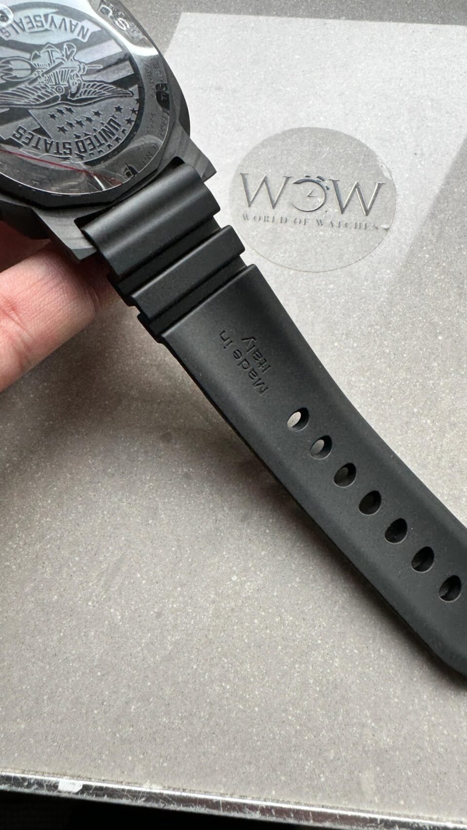 PAM1324 Y 44mm Submersible VSF 1:1 Best Edition Carbon Dial on Rubber Strap P.9011 Clone - Image 10
