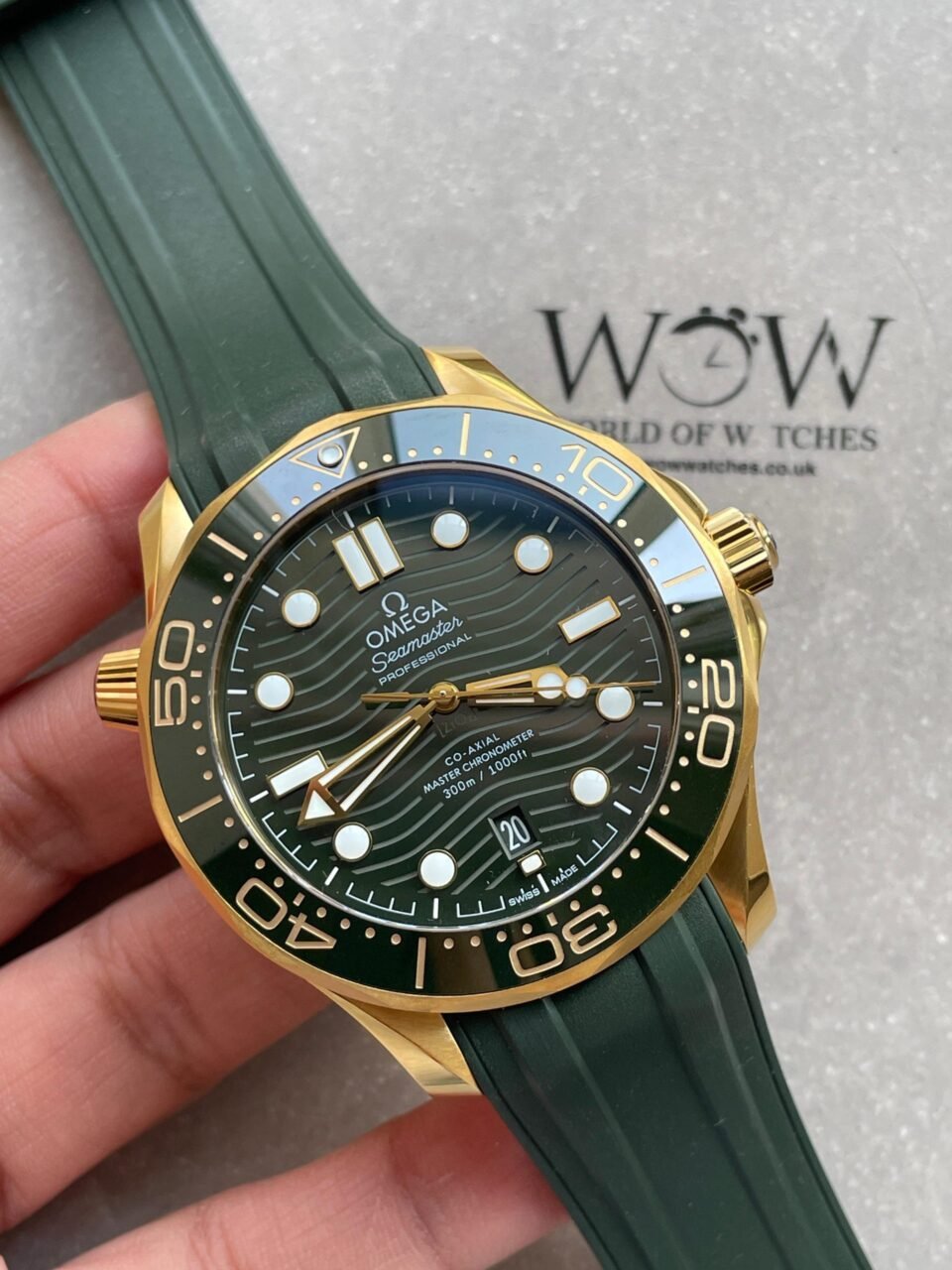 Seamaster Diver 300M VSF 1:1 Best Edition Yellow Gold  YG Green Ceramic Green Dial on Green Rubber Strap A8800 V2