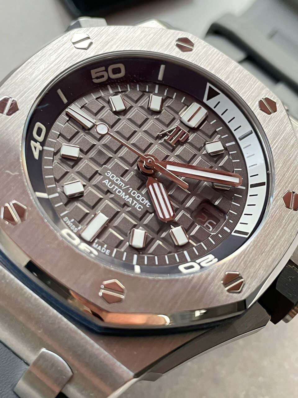 Royal Oak Offshore Diver 15720 IPF 1:1 Best Edition Gray Dial on Gray Rubber Strap A4308 - Image 3