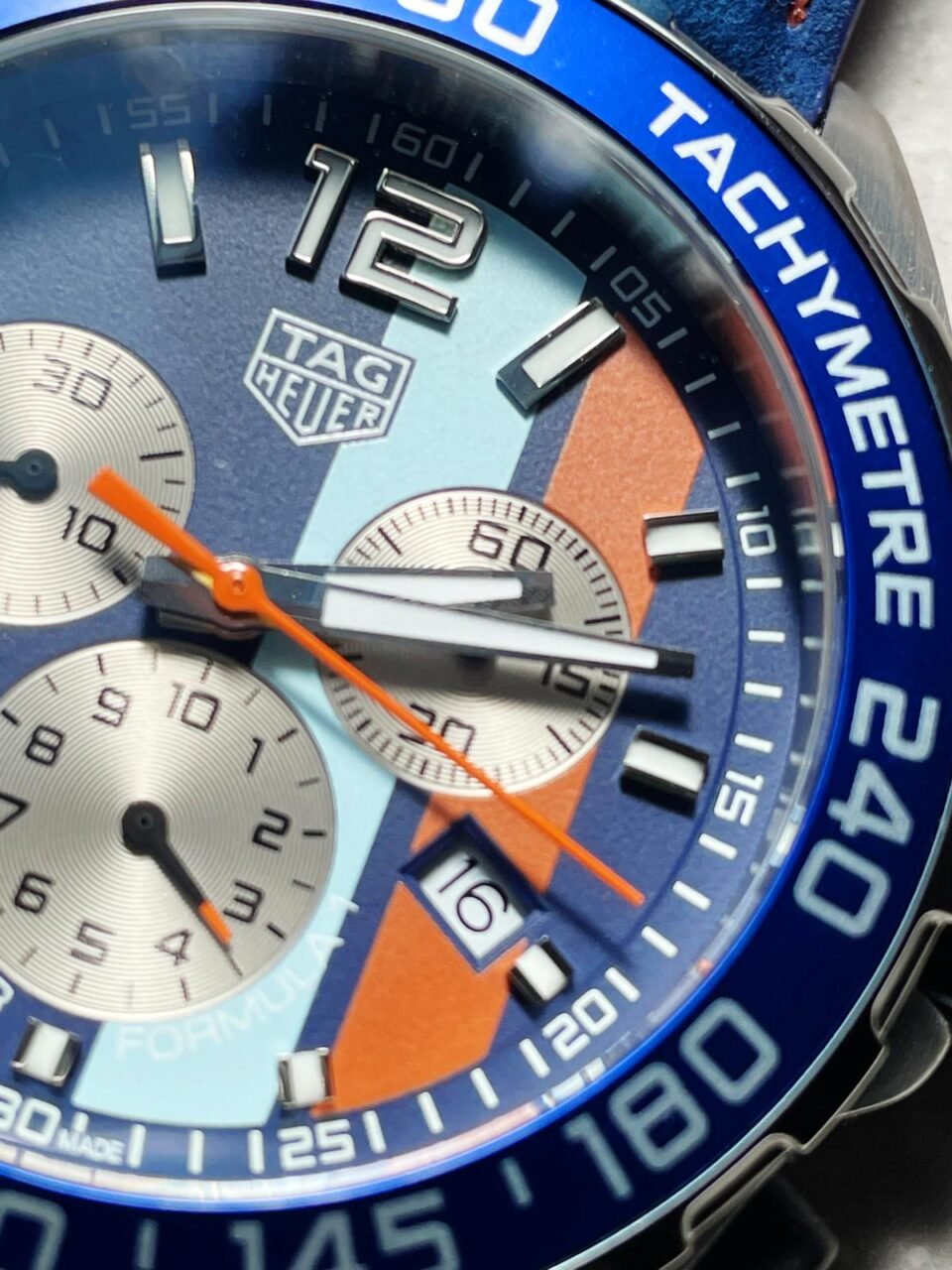 TAG Formula 1 Gulf Racing Special Edition Watch Blue dial Blue leather strap - Image 3