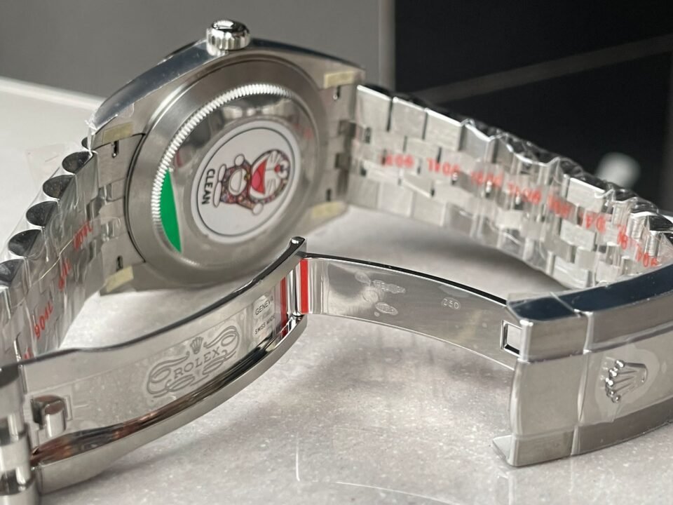 DateJust Men "wimbledon"SS Grey textured Dial Roman Markers with Jubilee Bracelet - Image 9