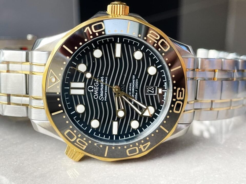 2018 Seamaster Diver 300M SS/YG VSF 1:1 Best Edition YG Bezel Black Dial on SS/YG Bracelet A8800 - Image 2