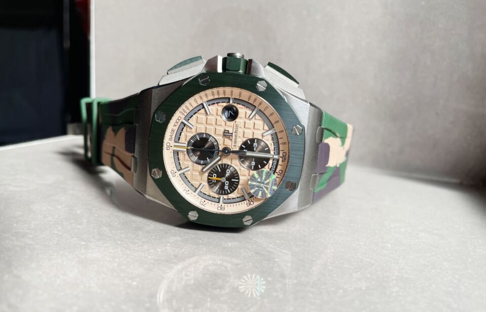 Royal Oak Offshore Chronograph "CAMO" 26400SO Beige colored textured dial Camouflage rubber strap - Image 5