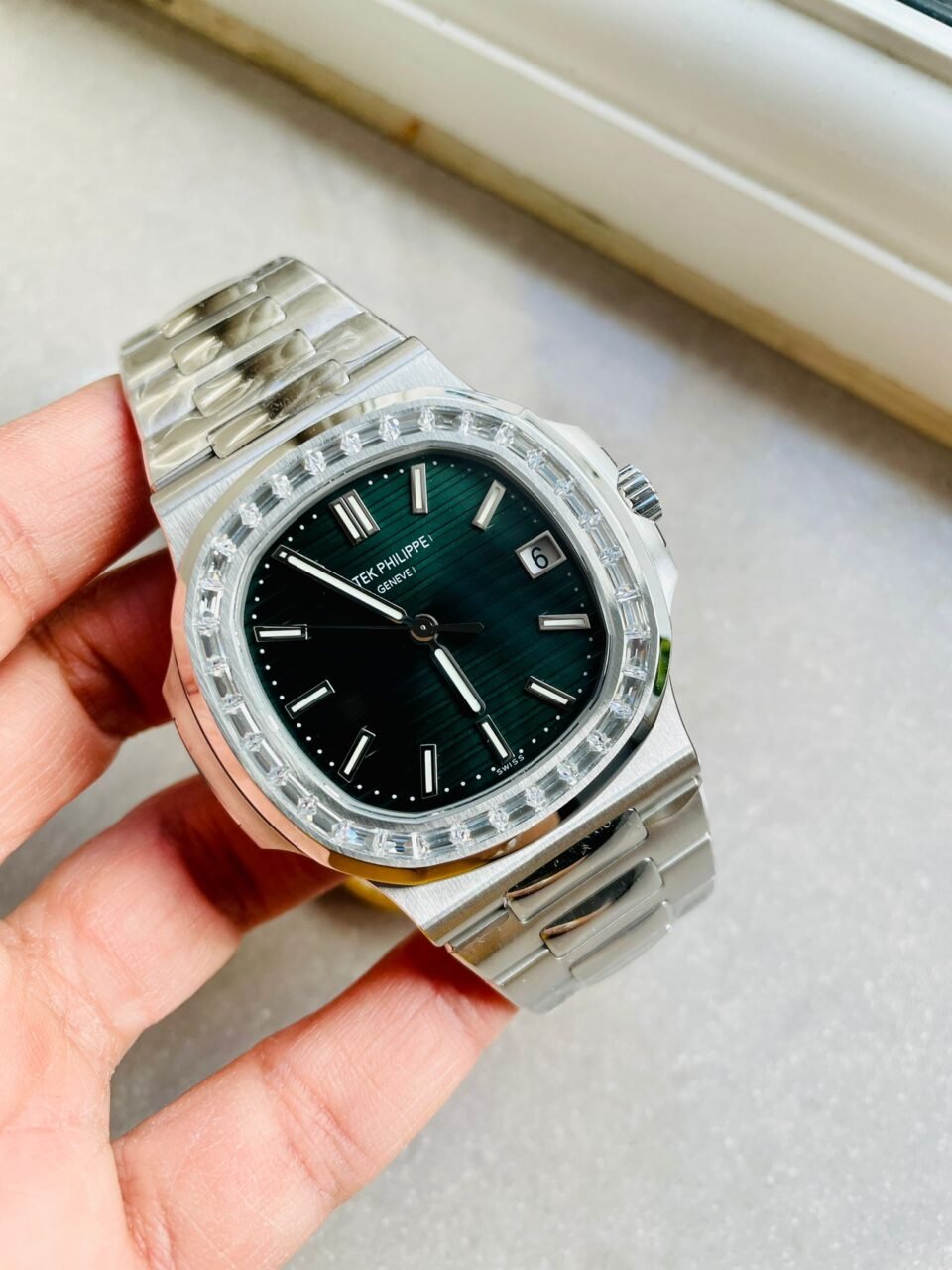 Nautilus 5711/1A PPF 1:1 Best Edition Green Textured Dial T Diamonds Bezel on SS Bracelet 324CS V4 - Image 6