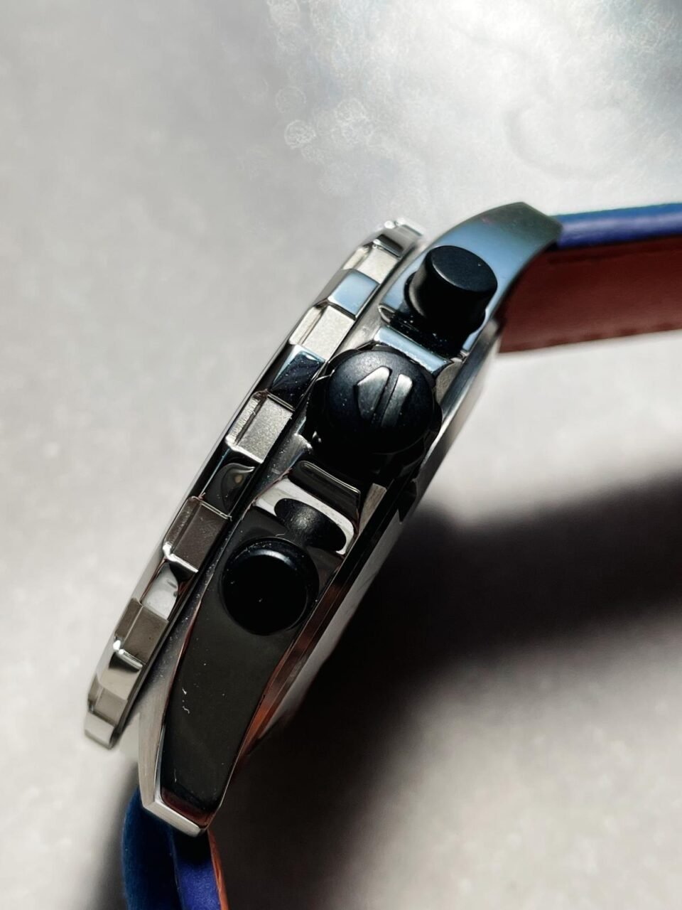 TAG Formula 1 Gulf Racing Special Edition Watch Blue dial Blue leather strap - Image 8
