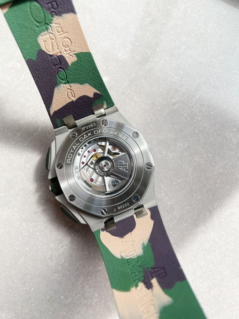 Royal Oak Offshore Chronograph "CAMO" 26400SO Beige colored textured dial Camouflage rubber strap - Image 16