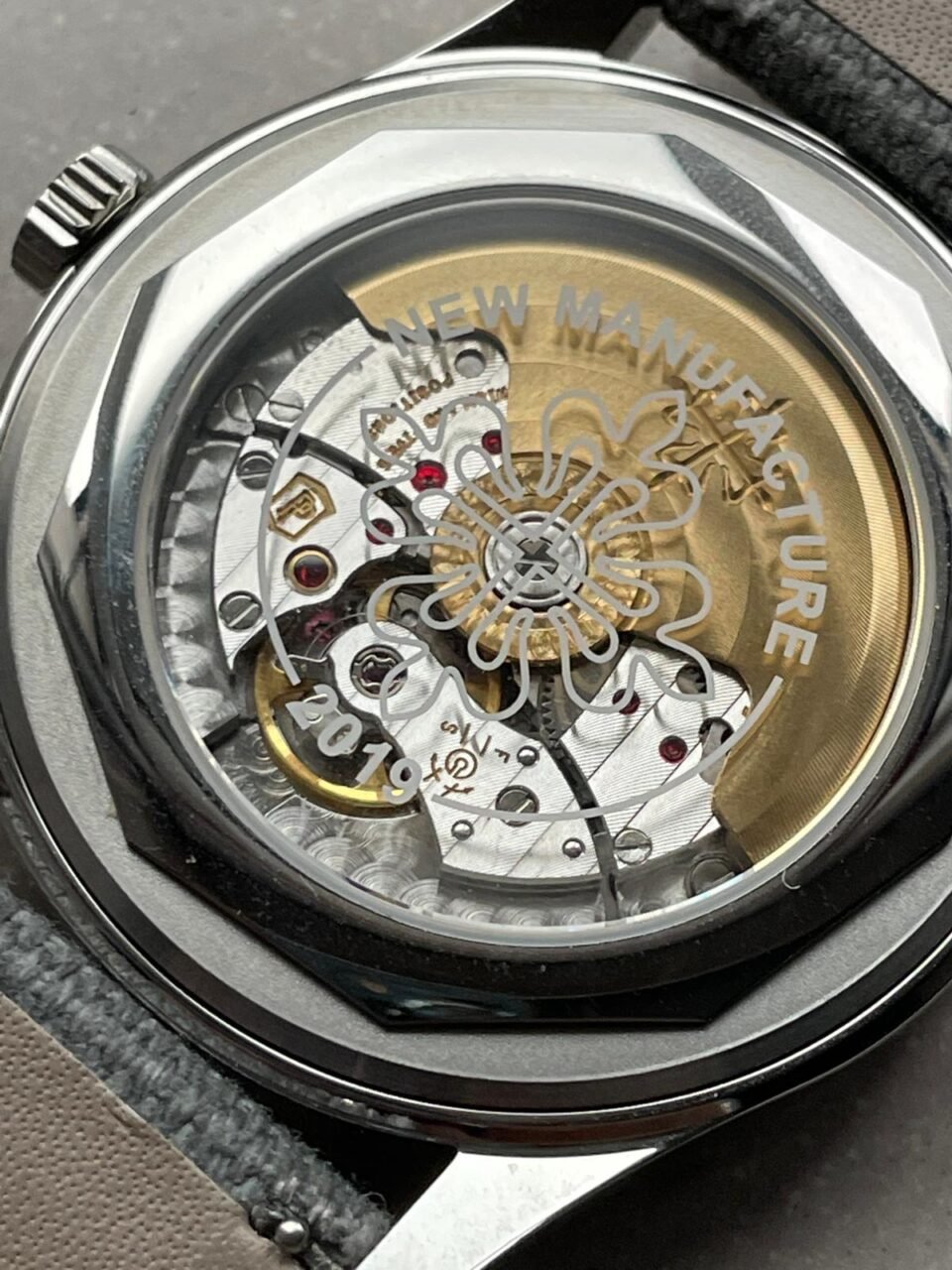 Calatrava 6007A-001 SS ZF 1:1 Best Edition Grey Dial on Grey Leather Strap A324CS - Image 11