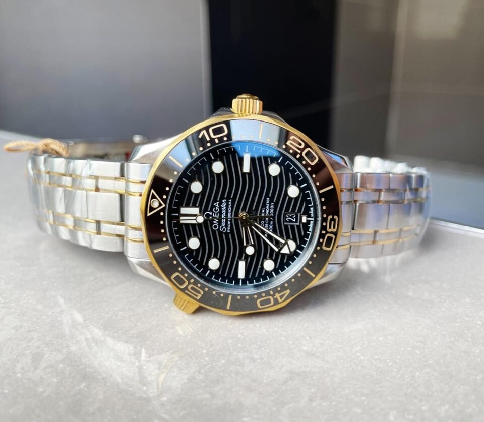 2018 Seamaster Diver 300M SS/YG VSF 1:1 Best Edition YG Bezel Black Dial on SS/YG Bracelet A8800 - Image 4