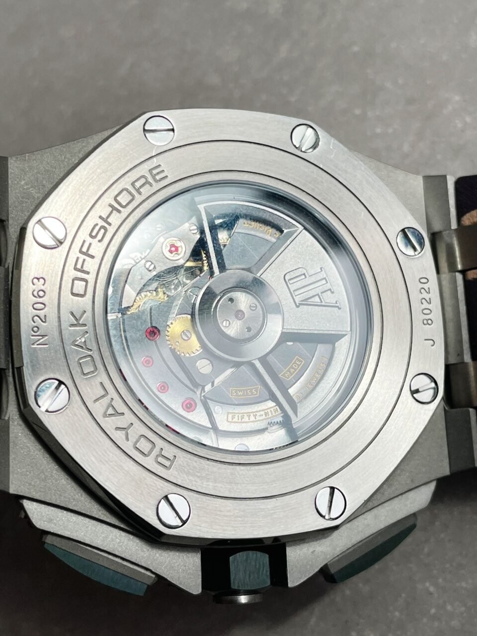 Royal Oak Offshore Chronograph "CAMO" 26400SO Beige colored textured dial Camouflage rubber strap - Image 15