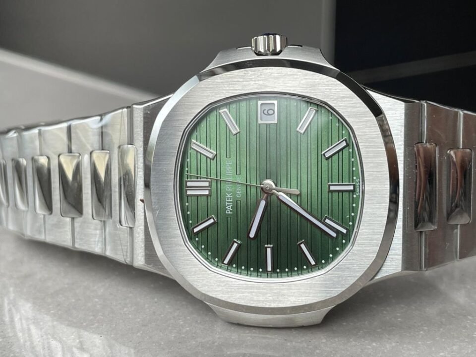 Nautilus 5711/1A PPF VF 1:1 Best Edition Green Textured Dial on SS Bracelet 324CS - Image 4