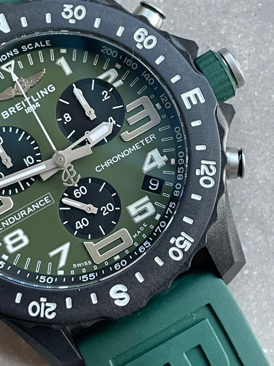 Endurance pro OGF 44mm Army green dial green Rubber Strap quartz movement - Image 6