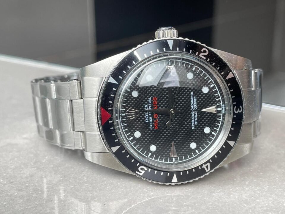 Vintage Milgauss 6541 PT Edition Black Dial on Rivet Bracelet - Image 6