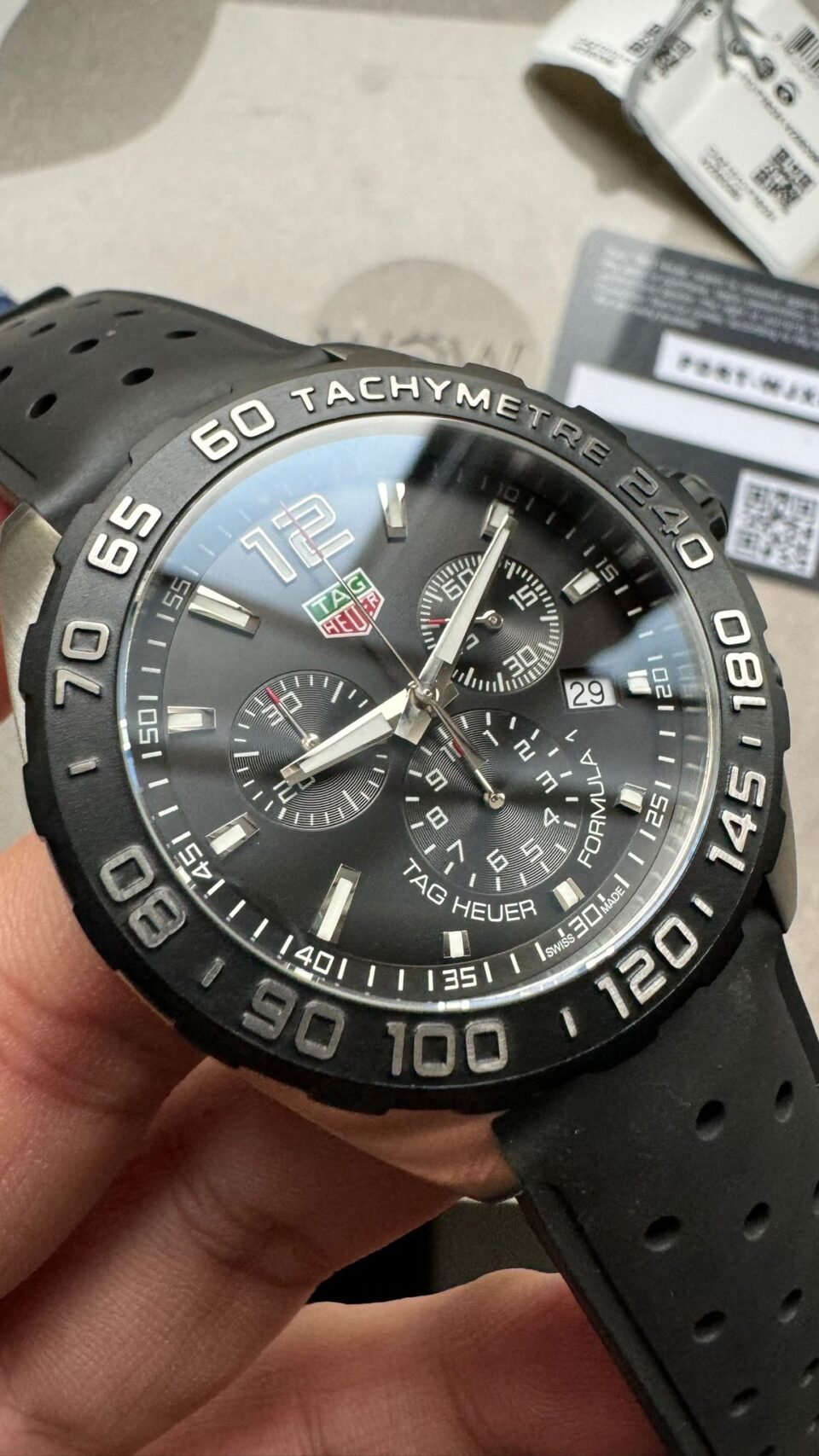Formula 1 Tag Chronograph Quartz CAZ1010.FT8024 black dail rubber strap OGF - Image 4
