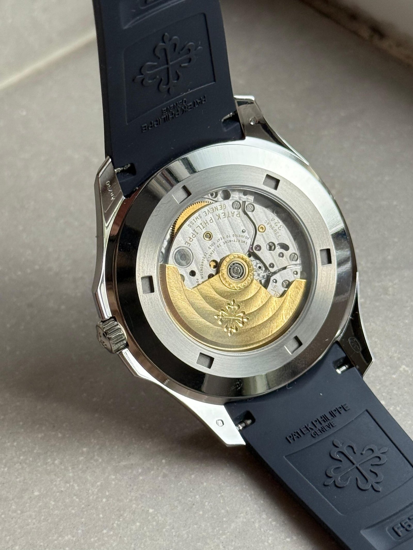 Aquanaut 5168G 42mm SS DDF 1:1 Best Edition Blue Dial on Blue Rubber Strap DD330 Super Clone (Same weight as genuine) - Image 11