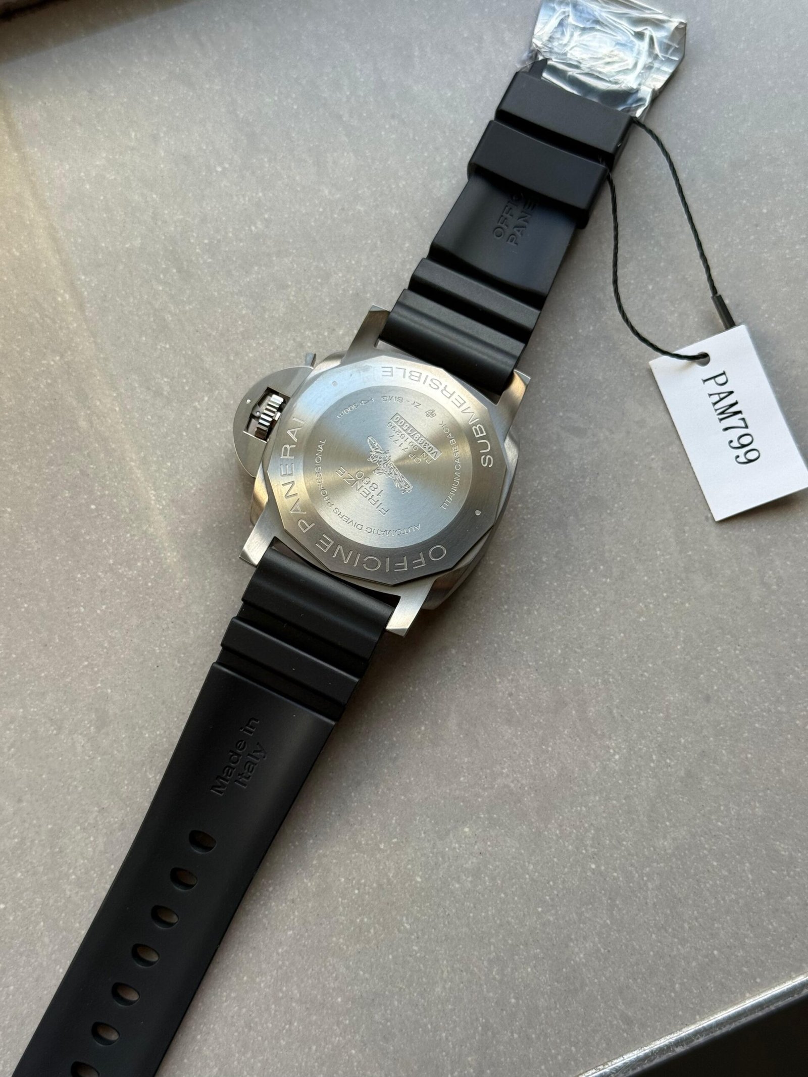 PAM799 Submersible BMG tech VSF 1:1 best edition on black rubber strap - Image 17